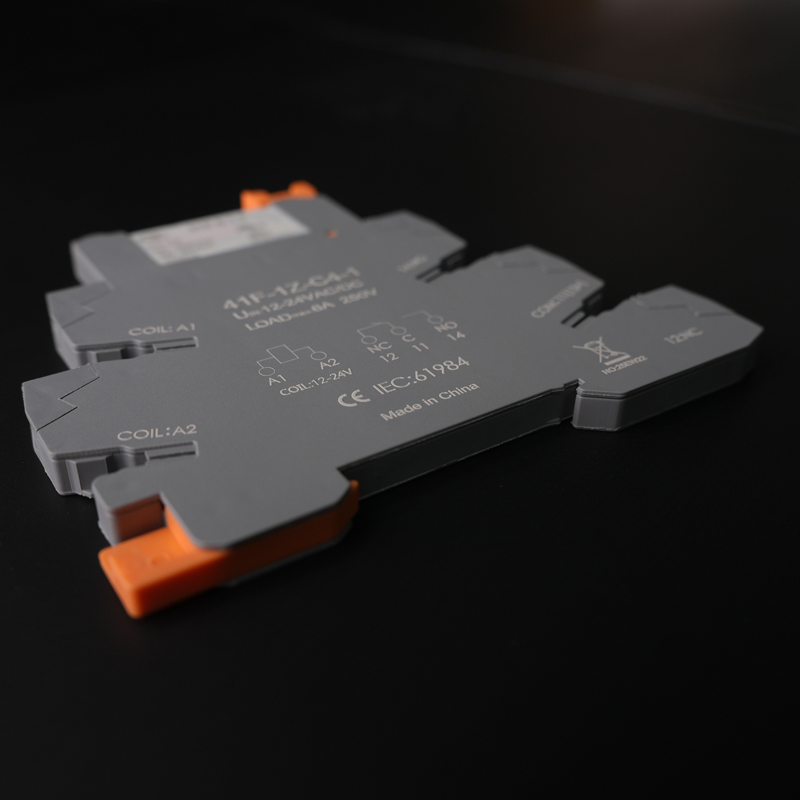 Blade Relay 15A / 1.2HP / 250VAC